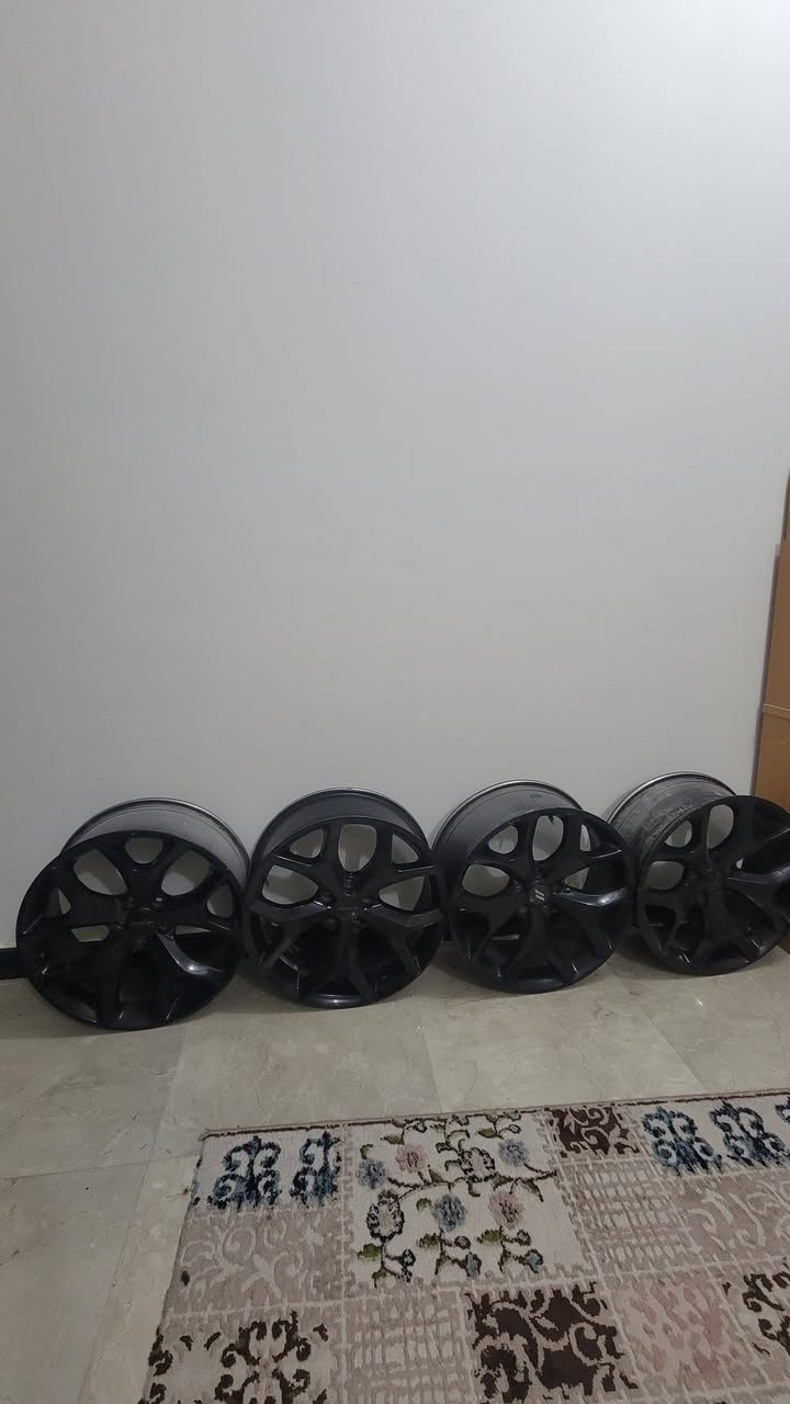 تخم رالي 20
مكسيكي
مكفولات فقط واحد بي عواج خفيف جدا
مصبوغات لون اسود
سعر 325 وبيهن مجال
واتساب ***********
مكان بصره
