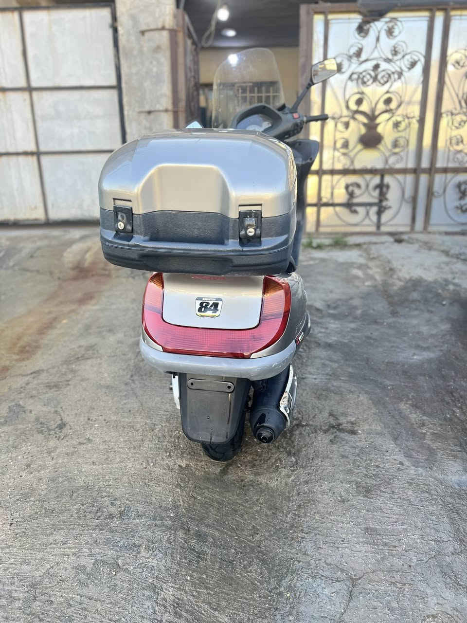 سلام عليكم دراجه فورسايت جديده كل نقص مابيها من كهربائيات من مكينه مكاني بغداد الدوره سيديه..السعر 900الف

‭0783 855 3814‬
