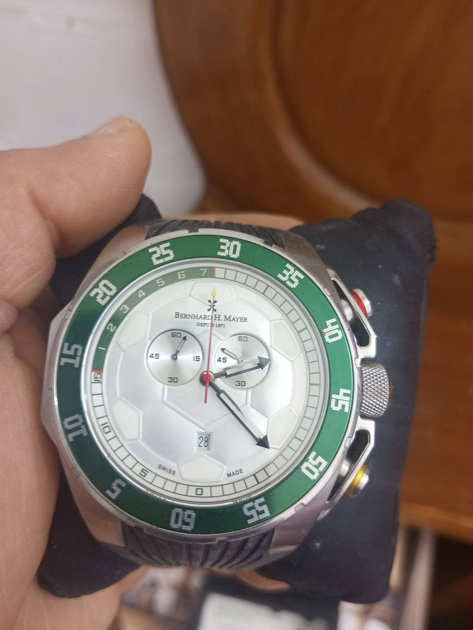 السلام عليكم
عندي ساعة للبيع ماركة عالمية اصلية ما مستعملة ابد


**إذا كنت صاحب هذا الإعلان وتريد حذفه لأي سبب، رجاءا أرسل رسالة إلى الدعم الفني**