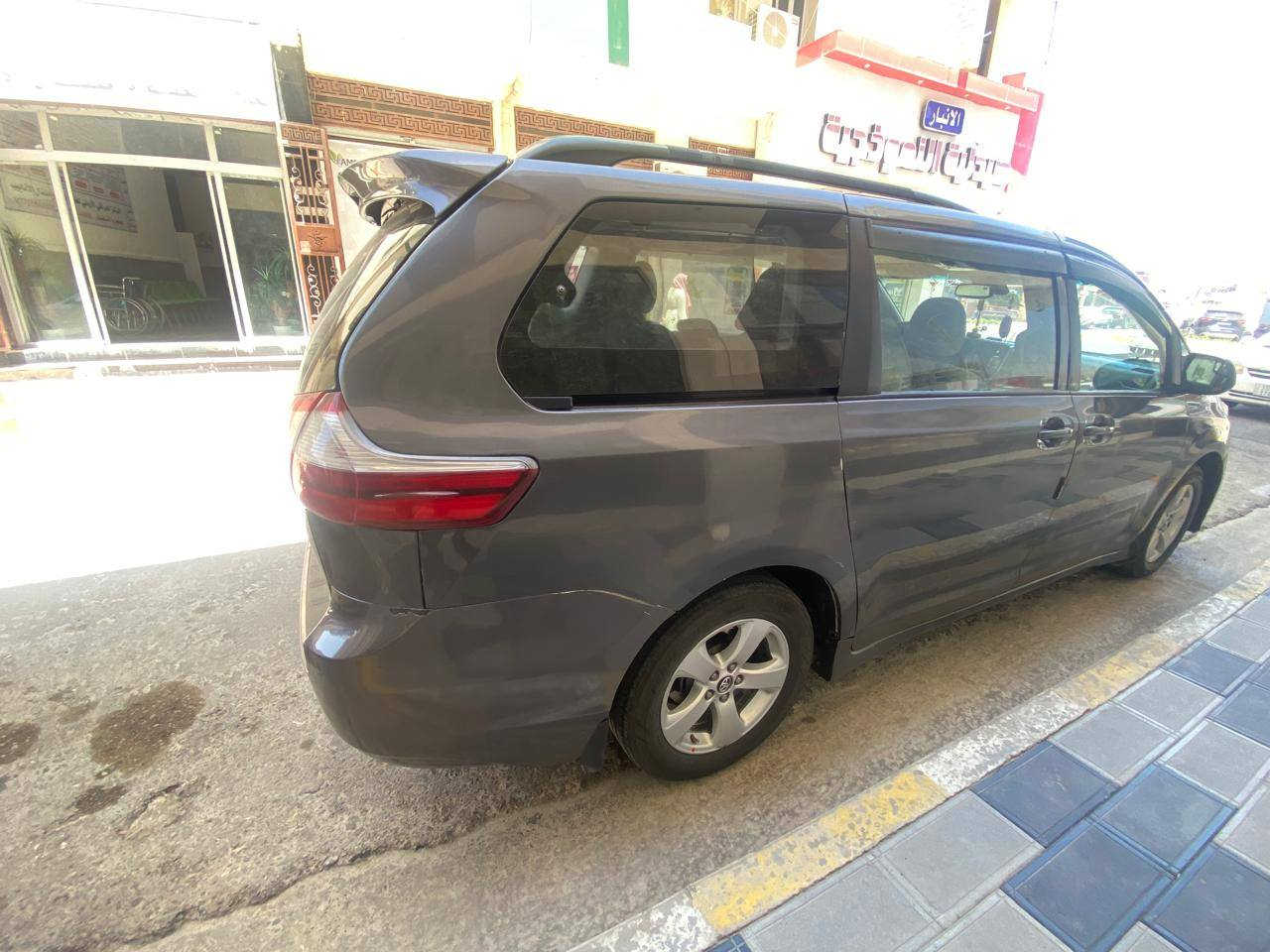 السلام عليكم 

للبيع سينا 2019
السعر 189 ورقه 
وممكن المراوس بكامري حديث 

اللون نفطي
الضرر قطعتين بارد + قطعة تبديل 
فتح ابواب الوسط كهربائية وبصمه + مواصفات LE معروفه 
6 سلندر كير محرك حداديه شرط .
رقم شمالي .

للتواصل ***********

مكان السيارة الانبار القائم .
