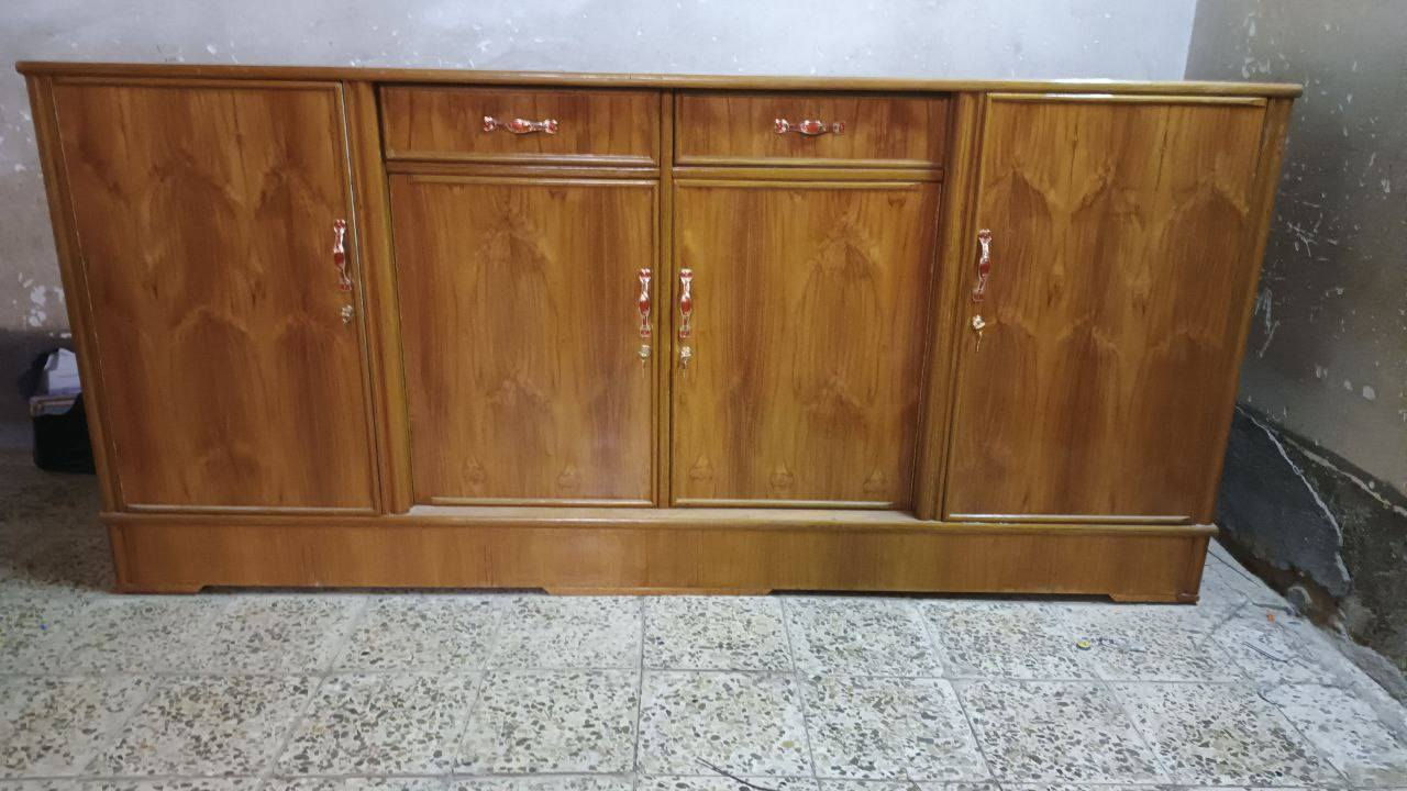 بوفيه اربع ابواب جديده تسكام خشب ثقيل الاصلي الإستفسار *********** العنوان نجف مشخاب
