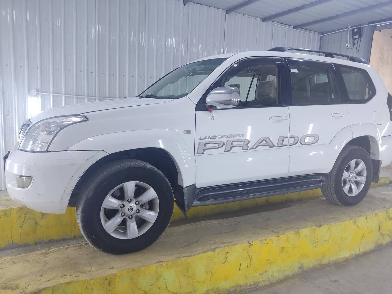 للبيع برادو GX 2007
محرك 4سلندر سبعه راكب 
رقم بصره تحويل مباشر 
محرك وكير بصحه جيده 
تبريد 3قطع ثلج تبريدهه 
مكفوله من الصبغ والجراد 
والمعجون والضربه والدعمه 
والتجيه كفاله عامه.....من الأخير 
سنويه الانتهاء 2028 بااسمي السياره بيه نقص قليل كماليات 
ترايك من البصره الاربيل 
سعرها من الأخير قفل 150
وترهم مراوس حسب القناعه 
تريد تتصل او تراسل واتساب 
*********** او تراسل مازنجر....المايعجبه السعر يمر بكلمه طيبه يرحم موتاكم..السوك كلشي بي وارخص يحصل من هذا السعر....150قفل قفل قفل والجاني برادو يعرف قيمته
