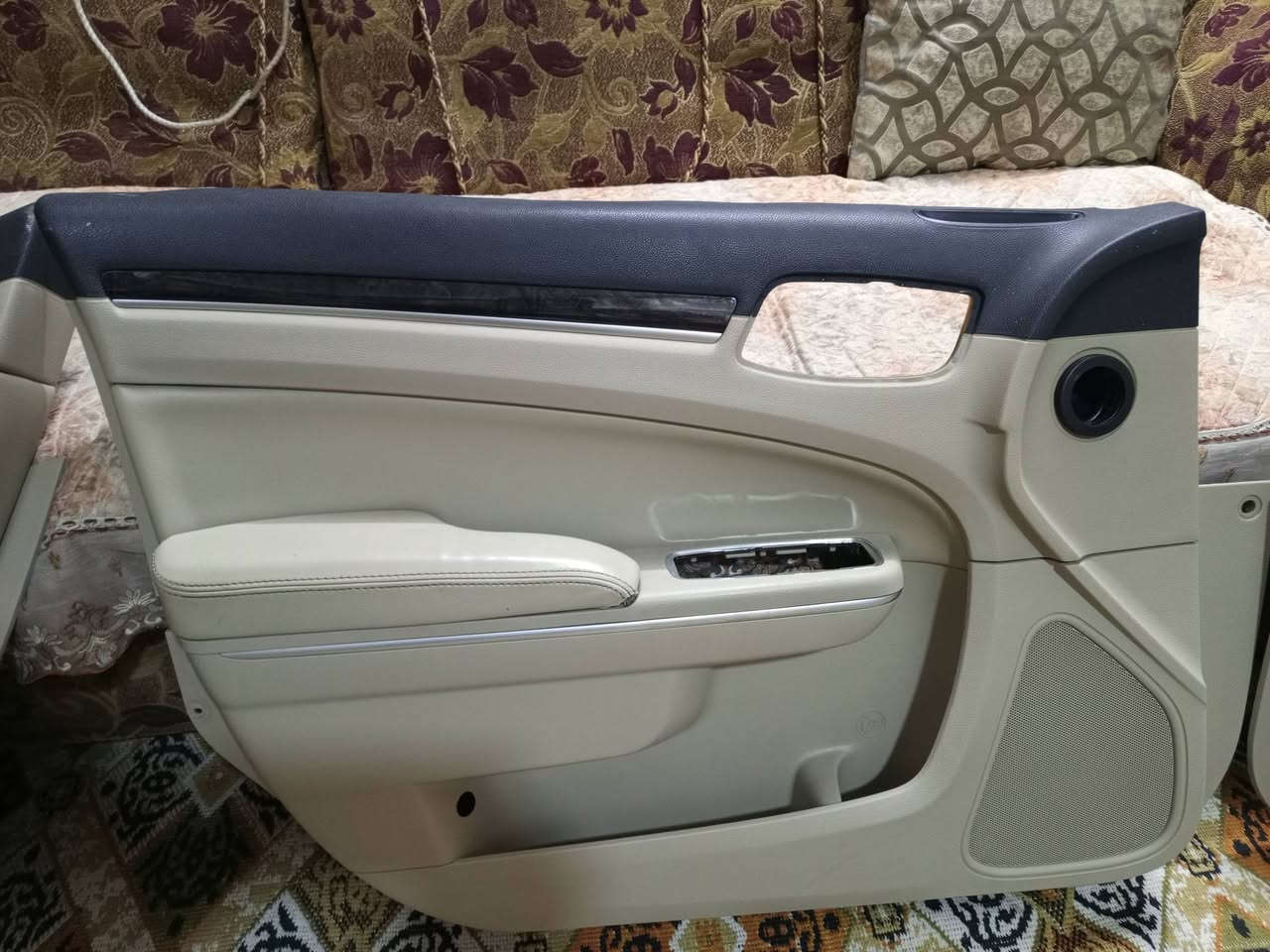 سلام عليكم ابطاين وبامه سعر200عضمات زوج سعر20فرس50جكمجه 15عضمات حزام 35صفاحيات فري 40شراي يتصل ***********
