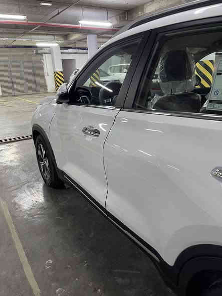 السلام عليكم 
عندي سونيت خليجي للبيع موديل 2023 لون ابيض 
ماشية 16 الف كيلو 
فول ماعندا الفتحة 
محرك 1500 دبل نوزل 
بصمة 
تبريد قطعتين 
تحكمات استيرن 
مانع الانزلاق 
كشافات 
لايت هليوجين 
لاتصال 
***********
