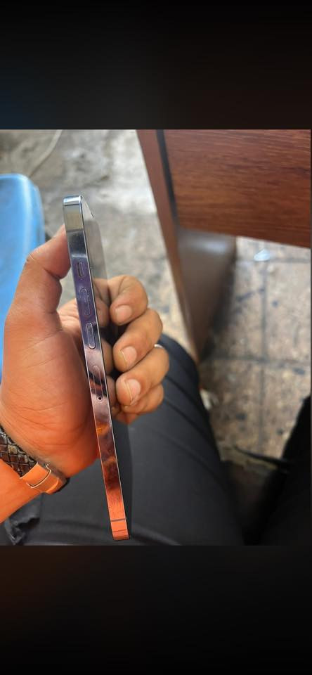 ١٣ برو ماكس بحري قفل 600 مبدل بي بس قطعه وحدة ومن شركة ابليعني يعتبر ما مفتوح ملحقاته كاملة كارتونته ويا  يخبل جهاز جديد باتري 84 متوازي عل بيعه ***********
