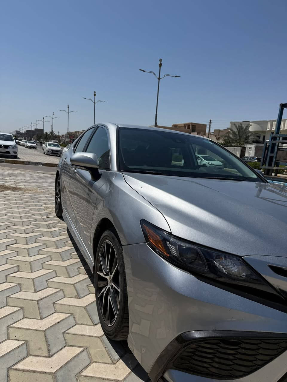 السلام عليكم ورحمة الله
كل عام وأنتم بخير 
كامري وارد امريكي SE
حادث السياره موضح بل صوره
بدون صبغ فقط بارد بل بنيد
وبل عراق صار بيها رصعتين باب السكن 
السياره جديده كلش 
ممشه سياره30الف
مواصفات SEمعروفه 
مكان السياره الانبار الفلوجه 
***********
