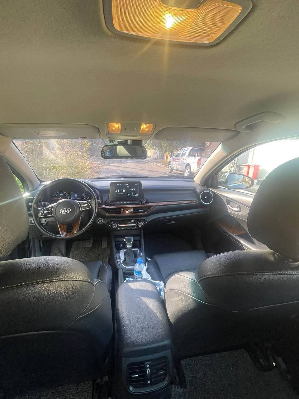 السلام عليكم  k3 2020 ماشيه 52 ميل محرك 16 مرغوب كوري مو صيني كوري باي كوري فول فول اعلى مواصفات تجي 
بصمه مرابات شفط
كشنات جلد صاجيات علامات ترحيب
قطعتين تبريد منفصل صندوق ذكي حساسات وتدفئه وتبريد بلكشنات وتدفىه للكشنات الخلفية ستيرن تدفئه 
نقاط عمياء فول السيارة 
قطعتين صبغ وقطعة بارد 135$ وبيها مجال بسيط
*********** موصل, نينوى
