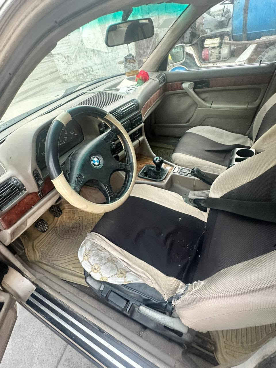 سلام عليكم 730 للبيع كير عادي مكينه شرط بدون صبغ كابون بيها سياره جاهزه بس يعوزها ترتيبات صاحبها الشرعي يحول فقط سعر 36 وبيها مجال بسيط الشراي يتصل ***********
