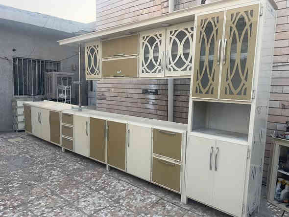 كاونتر5قطع نضيف جدا نضافتة100‎%‎شغل احطاطة تفصال السنك مرمر طبيعي العنوان بغداد الدورة الطعمه الشراي يتصل***********
