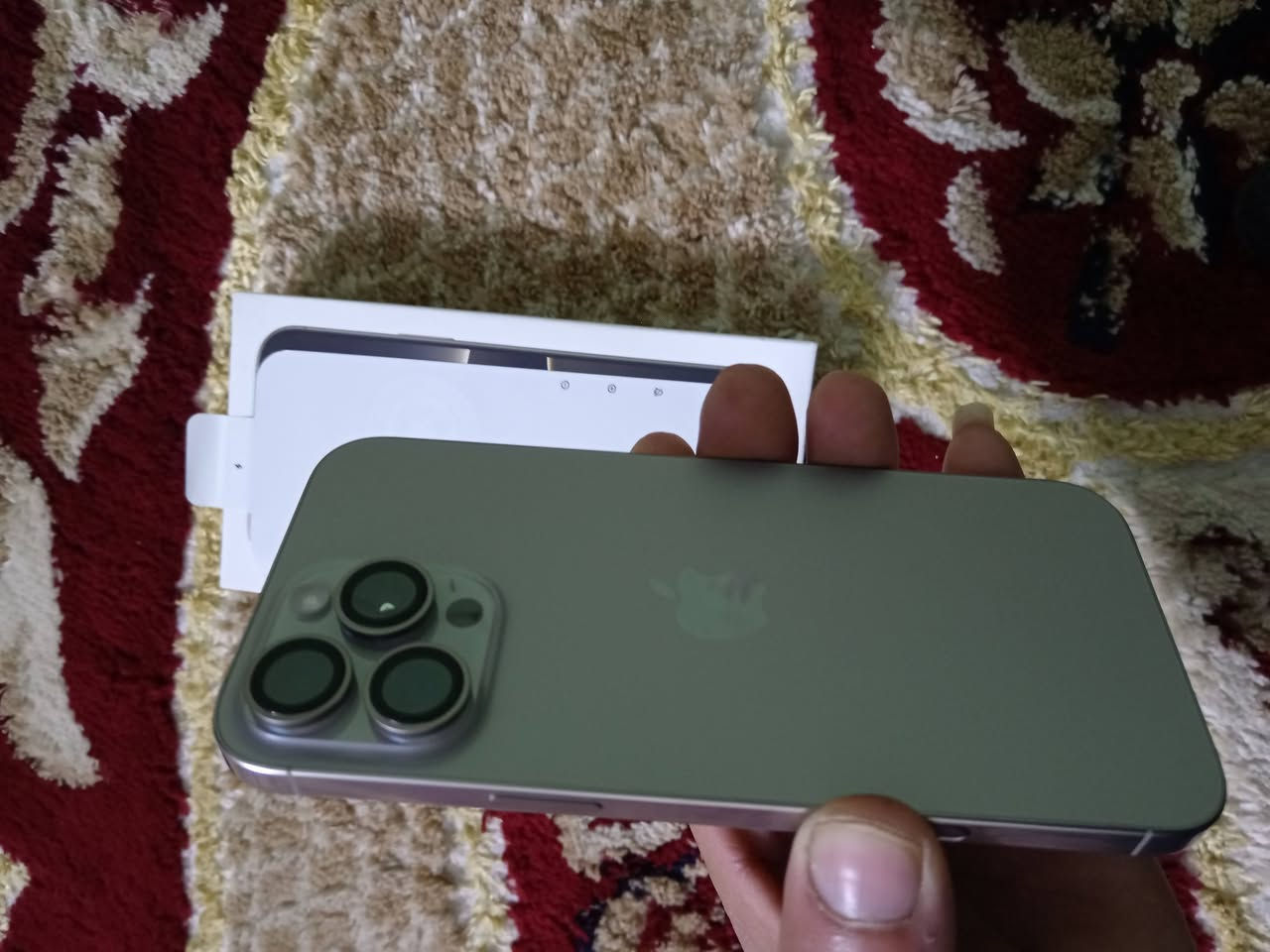 سلام عليكم ايفون 16 برو ماكس جهاز جديد لون تيتانيوم مشحون 4 مرات سعرة 1.500قفلة مكاني بغداد مدينه الصدر ***********
