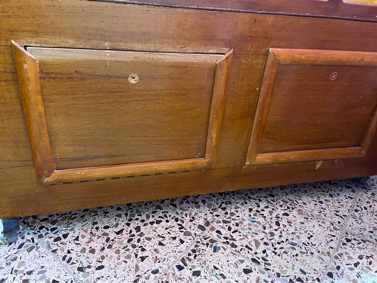 سرير طفل صاج حطاطه شغل حصيبه بي كومديات للملابس وجروخ ويا دوشك السعر٨٥وبي مجال عانا, الأنبار


**إذا كنت صاحب هذا الإعلان وتريد حذفه لأي سبب، رجاءا أرسل رسالة إلى الدعم الفني**