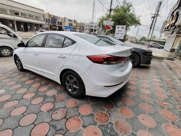 النترا افانتي  2017 خليجي...
فول موصفات...
بصمه..
فتحة سلايد..
تبريد بيانو... 
مري شفط..
اشاير مري..
كشنات جلد..
تدفئه كشنات..
تدفئه ستيرن... دركه...
مود درايف... 3 وضعيات..
حساس خلفي بلادي..
محرك 1600... GDI... مفتوح كازكيت معلي.. اي ادوانز ماكو بشرط بانزين عادي...
السياره بدون حادث بيه صبغ باب خلفيه اثر شخط صبتغته..
باقي السياره كفاله البجم كبس شركه تبريد تدفئه كله شركه...
باسمي ورقم دولي جديد بغداد... تحويل ثاني يوم...
تخم تاير جديد جواها... وجاهزه مبيه اي نقص...
السعر ب ..144... بيه شي بسيط للطيبين.
ترايه مال جديد...
مكاني بغداد الكرخ حي جهاد
هذه رقمي.. ***********..
بدون كسران يرحم والديكم سياره جديده الله يشهد وافحص سونر وين ميعجبك... 
الي يشوفه غاليه ان شاء الله يكله احسن منها...
