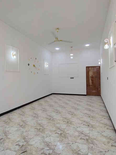 عن توفر بيت للبيع  🏡

#مساحة  240 متر

طابو زراعي عراقي وكاله ونسخه من طابو

يحتوي البيت على 🌟

غرف نوم 3♦️

ديوان♦️

مطبخ حار وبارد 

صاله♦️

صحيات داخلي وخارجي♦️

#البناءجديد  درجه اولى 

منطقه هدوئ

 ومتوفر بيها

جميع الخدمات  ماء كهرباء 

مدارس حكوميه ومدارس اهليه 

#السعر /139 وبي مجال

#العنوان : بصره ابي الخصيب  

حمدان كوت ام فرج قريب على طريق داخل سياحي

#البيت مرتب وشغله درجه اولى وفارغ جاهز للسكن 

للاستفسار يرجى الاتصال

على الرقم ***********
