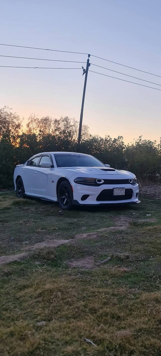 جارجر 2015
محدثه تحديث أصلي gt
بيه تبديل جاملغ ولبنيد لبلادي مفتوح للتحديث وموحود لبلادي 
لسياره غرفه حظن جديده قبل شهر شاده 
عدسات ب3ورقات لأصليه 
شاشه مال20كار بلي 
تخم تاير 
حداديه جديده 
سياره متعوب عليه بسمي 
***********
السعر 178وبيه مجال للشراي
