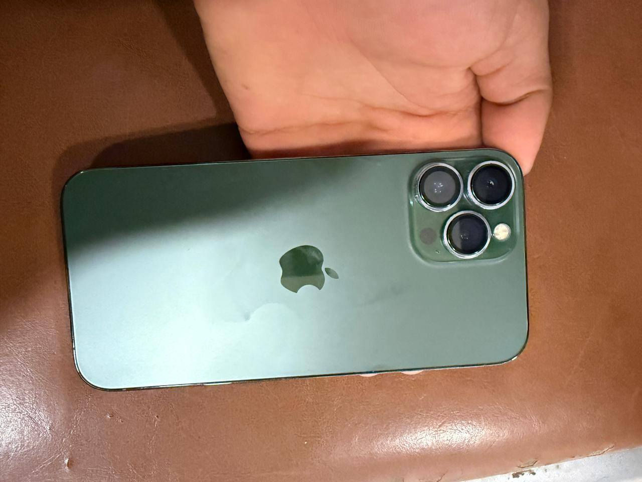 السلام عليكم 
ايفون 13pro max نظافه فول
ممبدل اي شي بي 
بطاريه 83 لا معلايه ولا مبدله
بدون خدوش 
استعمال نظيف كلش 
مكاني نجف
السعر على الخاص 
للتواصل ***********
