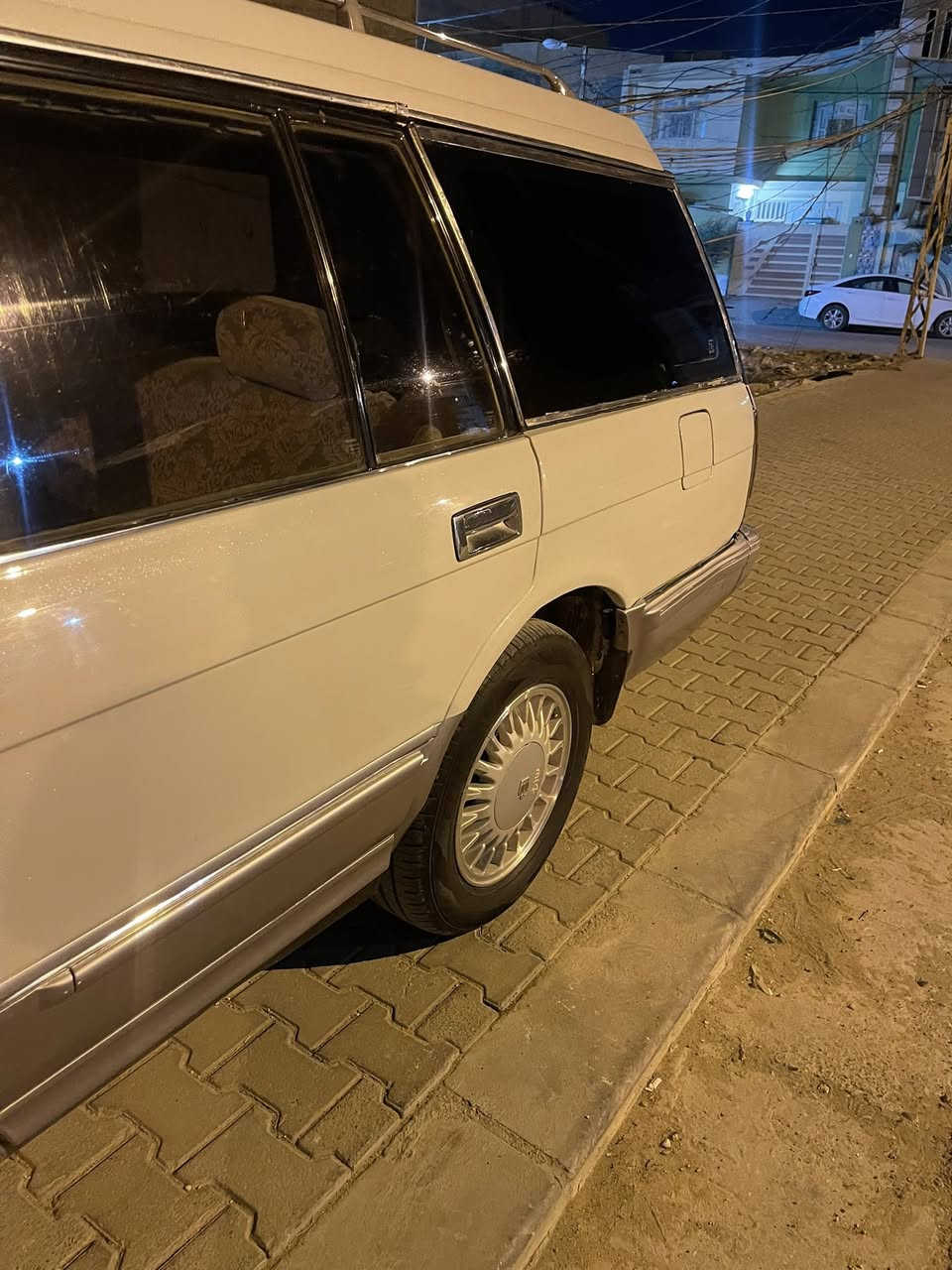 سلام عليكم شباب
كراون ديلوكس اصل موسيدان سبعه راكب
رقم كربلاء سنويه ل 28 راعيه بل نجف 
مكان السياره نجف
للبيع او مراوس حسب القناعهه
مديل 91 كفاله من كصه ونقل جثه
صبغ عام اثر جراد 
مكينه وكير وحداديه مكفولات 
تبريد شغال ثلج منضومه كامله مبدله
كهربائيات كله شغاله 
تخم تاير دلنلوب ويل بلادي مالت حاويه 
اني معمره على ايدي تعمير جناي
 سياره جاهزه نصبته احله من الصور
سعر 68 الشراي بيخير ويدلل 
 ***********
