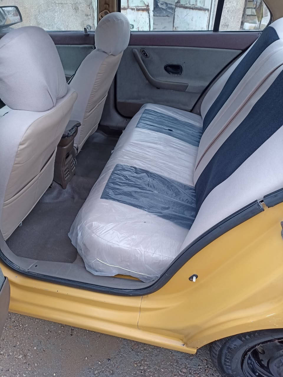 موديل 12 كرستال مصفره هيئه وغرامات سنويه مجددهه صار شهر جديده يعني السعر 40 سياره كلش حلوة وجديده اتصل وبخدمتك ***********
