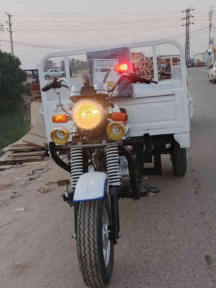 ستوته مديل 21 وكيل وكيل مكفوله شاصي اوراق كفاله عامه برغي ما عوزه لا تعبني وشبيه ما بيه كامله مكمله شراي عله راسي مو شراي لا تعبنه رجان رجان مكاني سوق الشيوخ كرمت بني سعيد السعر 1800 بيه مجال ***********
