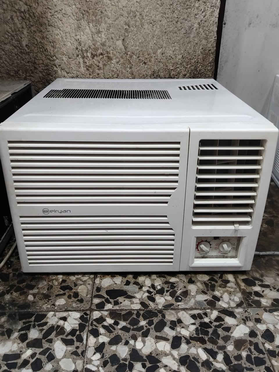 مكيفات عدد 2 سوبر امبرال والريان حديثات غاز 410 فول نضافه بلاديات قرص شركه تدفئه التبريد ثلج ❄ برغي ممفتوح بيهن العنوان بغداد حي اور قرب فلكه صباح الخياط الاستفسار ***********
