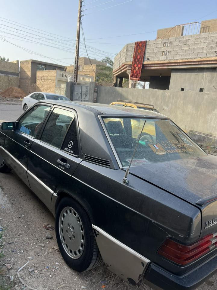 السلام عليكم
190 موديل ١٩٩٠ محرك ونجي تبريد شغال ثلج السياره مصبوغه جماليه تايرات جديده السياره كامله من كلشي اي نقص ما بيهه قواعد دبل بلاديه صدر جديد كهربائيات شغاله الرقم *********** العنوان بغداد السعر ٣٨
