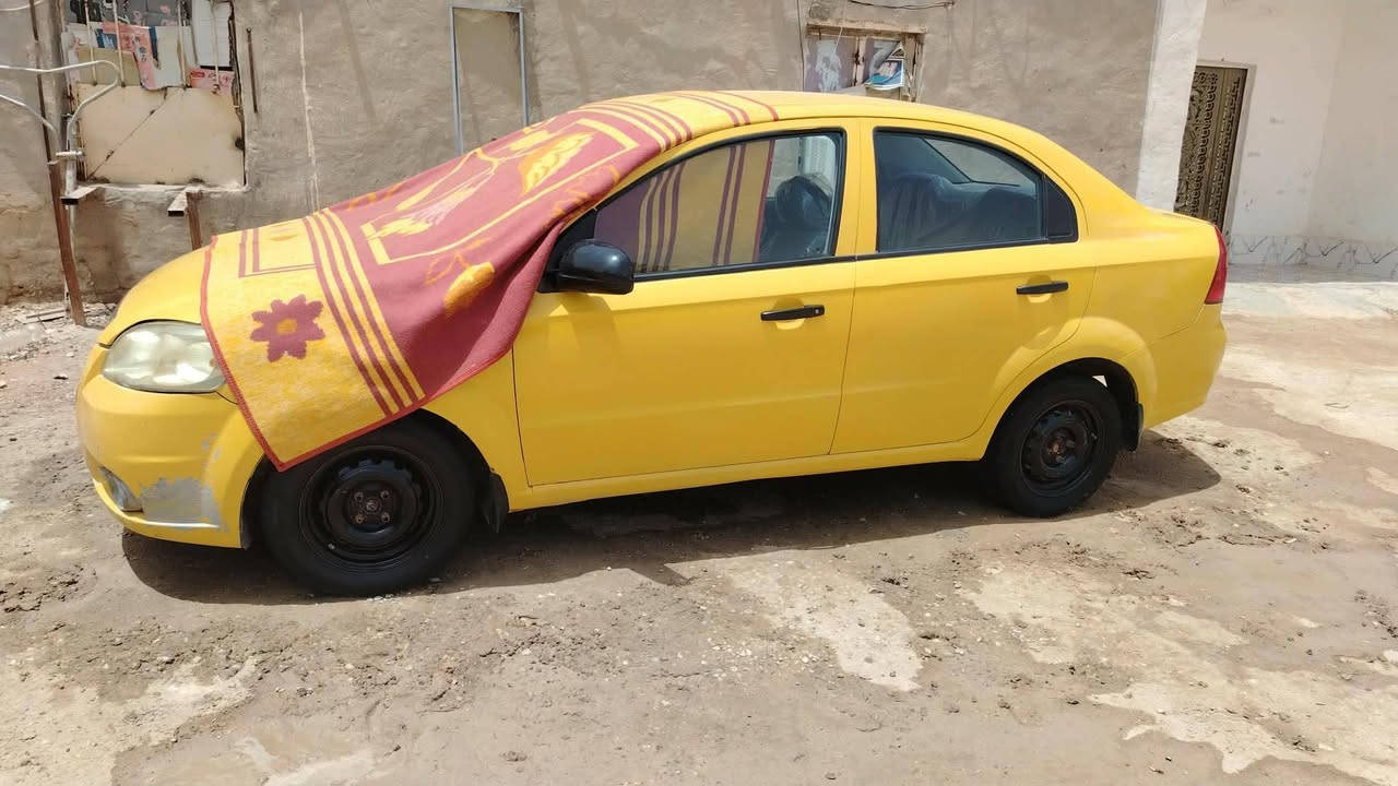 السلام عليكم، افيو موديل ٨  للبيع مكينه وكير شرط مكينه مسكر رقم إنكليزي سنويه جديده سياره بسمي مداور ثاني يوم المكان سماوه كير عادي الشراي ينتصل ***********

