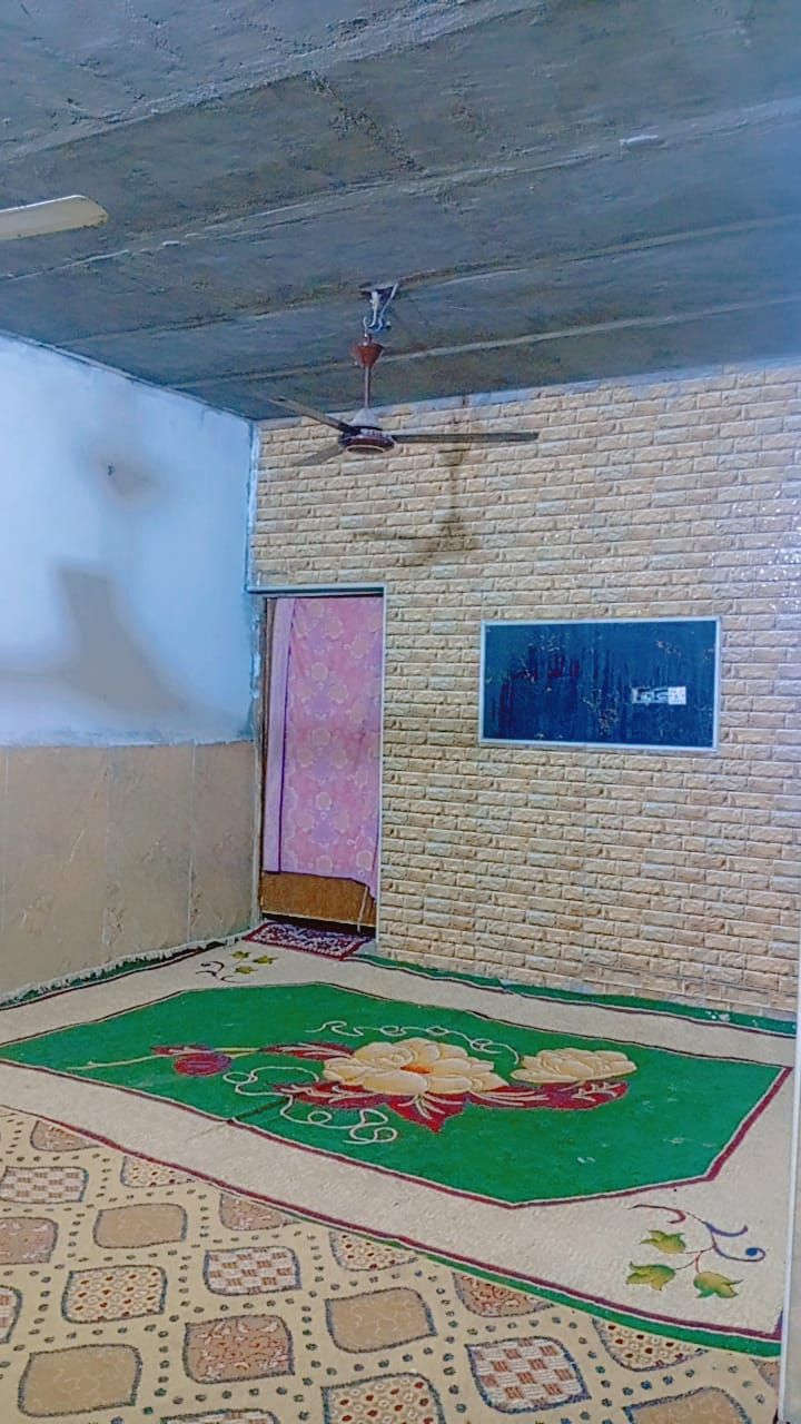 السلام عليكم 
دار للبيع ابو شطيب حي الامين 
المساحه/160م 8×20
للاستفسار/***********
