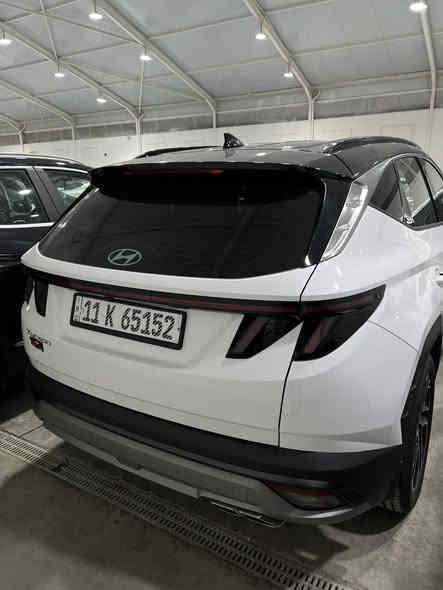 توسان 2025 خليجي تو كلر فول مواصفات 
ماشيه بس 4 الف كيلو بعده بوضع الزيرو 
مكفوله من الصبغ والبارد كفاله عامه 
السياره بصمه تشغيل عن بعد 
تجي بيه بصمتين 
كشن كهرباء 
بردات خلفيه 
صندوق كهرباء
شاشة متصله 
تحكمات ستيرن 
وبعد معروفه مواصفات التوسان الفول
سعره 250 وبيه مجال بسيط حك الجيه 
مكاني بغداد ورقمه بغداد 
رقمي للتواصل ***********
