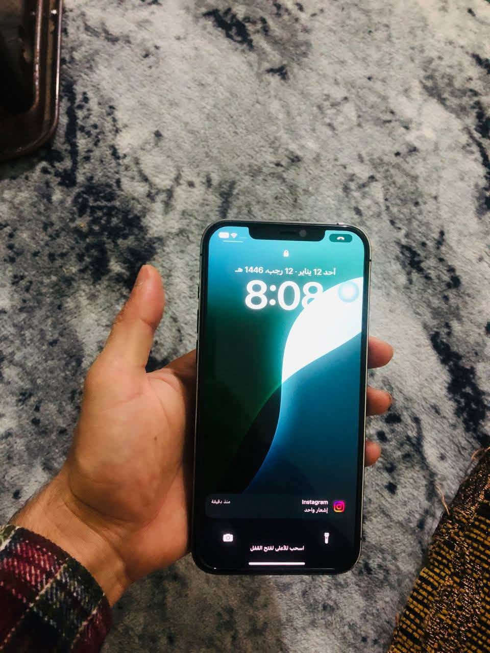 12 برو ماكس ما مبدل ولا قطعة على حاسبة  شرط ع اي عيب 
ذاكرة 256 بطارية 72 شرط مايصفرررر شحننن شرط بطاريه فول ابلادي 
سعر 460 بي مجال شراي خابر مو شراي لا تخابرني ولا تبزعني 
واتساب *********** 
اتصال ***********
