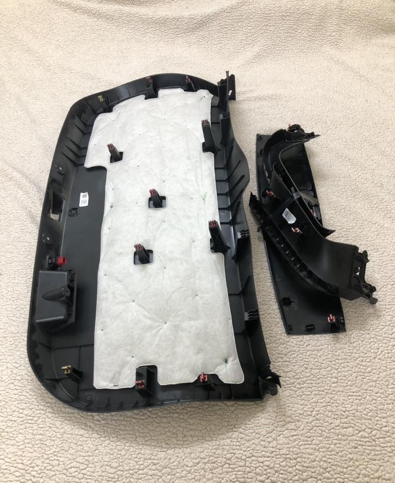 السلام عليكم ..غراض ايكونكس ٢٠٢٥ للبيع ..مع بك لايت ثابت ايمن لايكونكس خلفي عدد اثنان .. امريكي ..وخليجي .. بغداد موبايل   ***********
