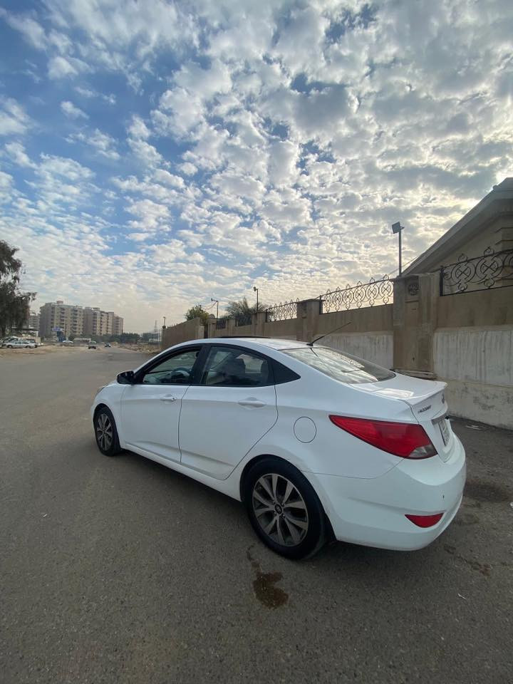 السلام عليكم
اكسنت 2016خليجيه
محرك1600مكفول ماشيه120
رقم بغداد تحويل مباشر 
بدون نواقص جاهزه
السعر 70
عنوانه بغداد الدوره
للأتصال ***********
