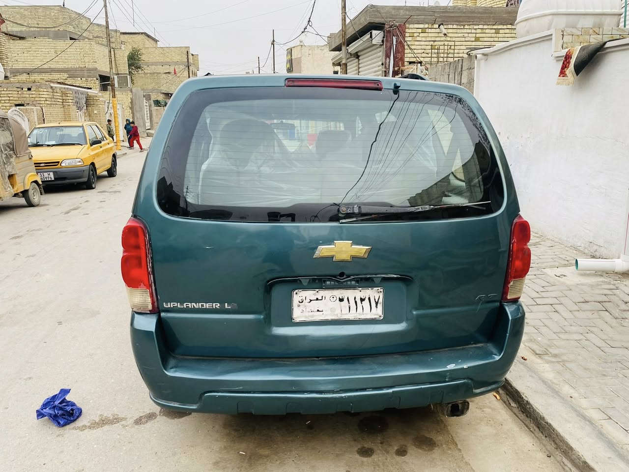 السلام عليكم
للبيع شوفرليت بلاندر 7 راكب موديل 2007 الطويله مو بتره
رقم بغداد صدامي (شرط التحويل)
محرك جديد كير بي صوت بس من يبدل نمره  بس شغال طبيعي مابي خلل 
 مرشوشه كلير  تبريد عاطل الفان شغال وبيهه بعض الملاحضات  مكان السياره بغداد العبيدي شهداءالثانيه  السعر 58 بيها مجال للشراي الهاتف/ ***********
