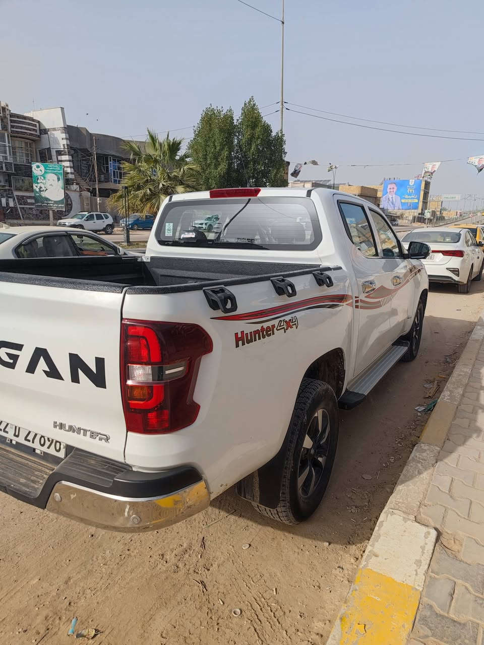 للبيع  فقط  بيكب هانتر شانجان
رقم اربيل بسمي
موديل 22 السياره حره  شرط التحويل
 مواصفات السياره
 3بصمات 
تبريد قطعتين 
لايت زنون 
دفع رباعي 
كشنات الاماميه كهرباء 
كامره وحساسات خلفيه كامره جانبيه 
 اشاير بالمري 
نظام قياده سبورت وايكو نورمال  
شاشة دشبول تحكم ستيرن 
قفل سرعه كير ومكينه مسيوبوشي بانزين عادي  سووبر 0جاج تيربو 4سلندر يعني انسه دوانز
تخم تاير
السياره اي نقص مابيها 
ماشيه 92 وقابل للزيادة
كفاله عامة من الصبغ والضربة  
     مكان السيارة الديوانية
 سعره182بيه مجال  
***********
