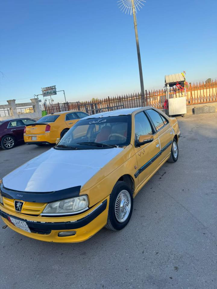 لام عليكم اخواني سياره بيجو بارص موديل 13 السياره نضيفه وحلوه معه العلم بيها شاشه شادها جديده ب200 وتلبيسه هم وارضيه بس هذن الصوره قديمه اخوان السياره بيها خيط هسه طلع بيها ما صارله هواي سعر السياره 23 وبيها قليلي حك الجيه مكاني البصرة الجزيره رقمي *********** اخوان السياره سنويه منتهيه ب19 وماعليها غلامات
