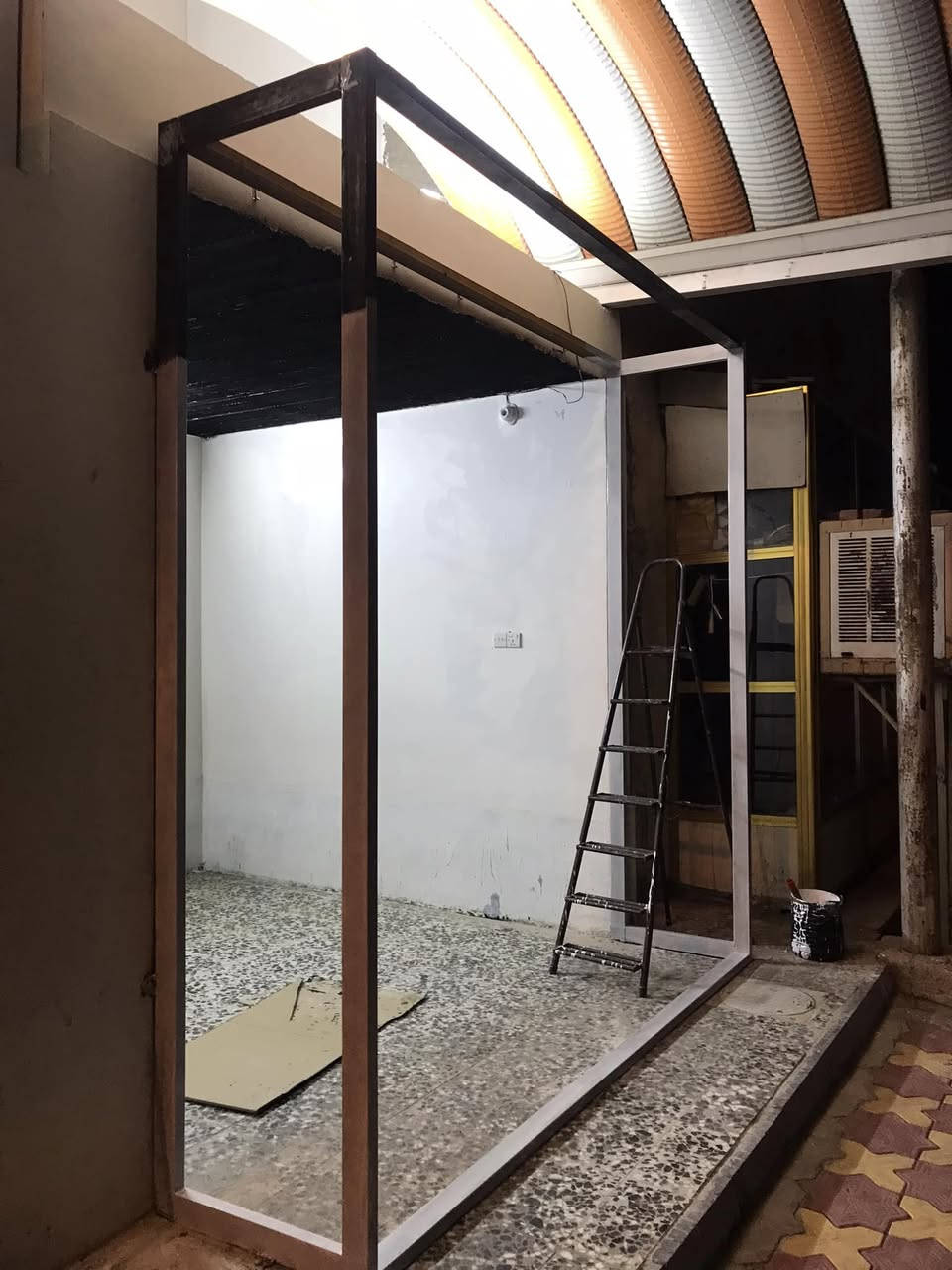 حيدر الحداد 
عمل كافة اعمال الحدادة
كوفة نجف *********** واتساب
