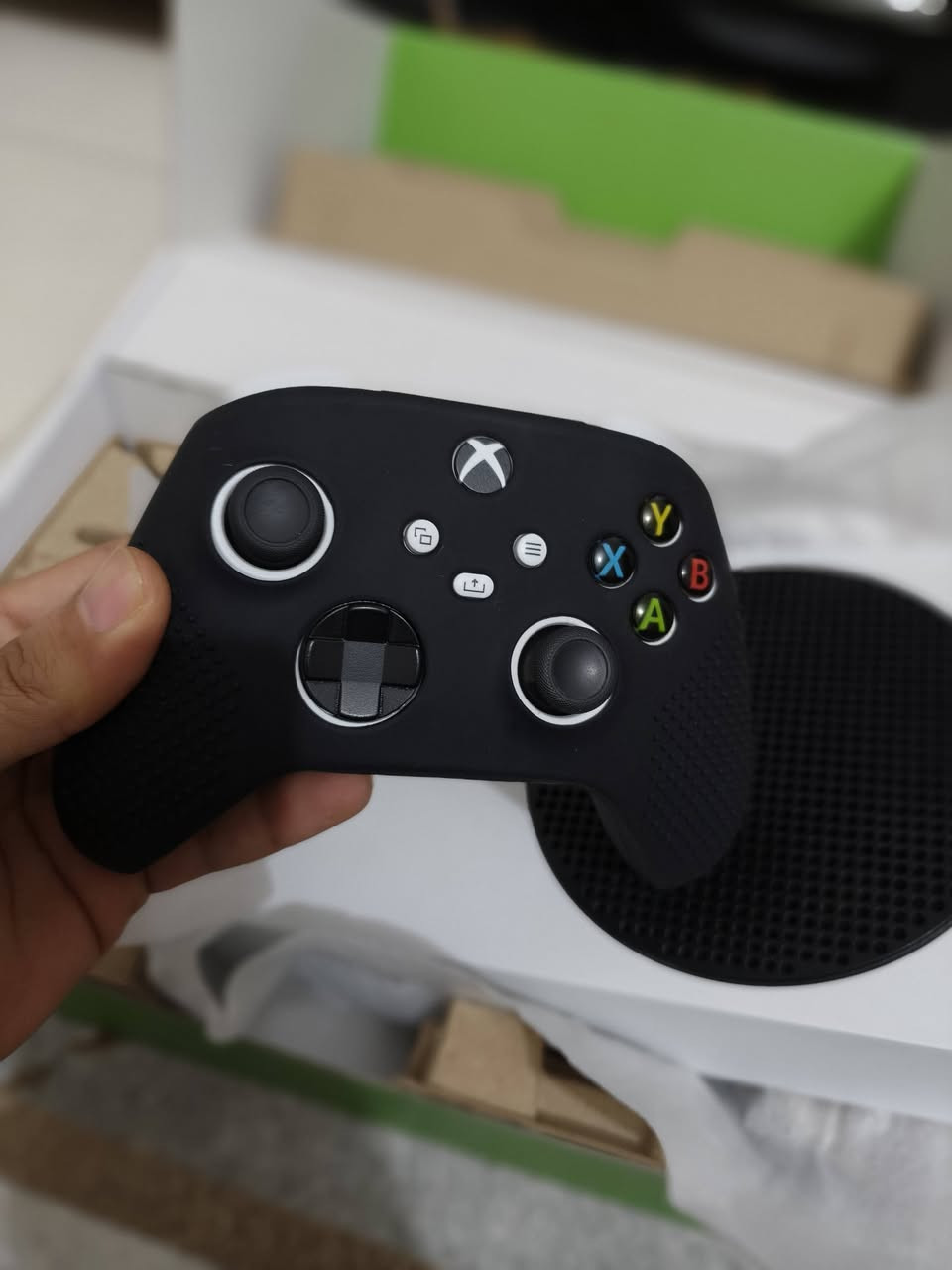 سيرس اس نضيف بشكل استخدام قليل جدا كلش محافض عليه كامل ملحقات 
السعر 325   وياه بطاريه جوستك
المكان ناصريه  مركز ***********
