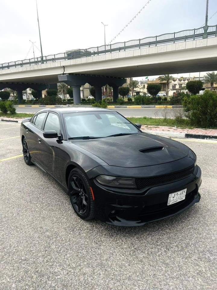 سلام عليكم
دوج جارجر GT 2019 

رقم بغداد تحويل مباشر 

ماشيه 76 الف

محرك كير كفاله 

السيارة مصبوغة عام 

مكانها كربلاء

بـ 155 ورقة وبيها مجال

***********
