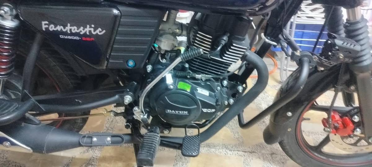 دايون جبلي موديل 25 رقم سليمانية دراجة بعدهي زيرو بريغ ما مفتوح بيهة نضيفة كلش ماشية 1500 من شركة سيزر بعدهي بل ضمان علة كل قطع غيار لمدة سنة سعر 2500 بي مجال بسيط ***********
