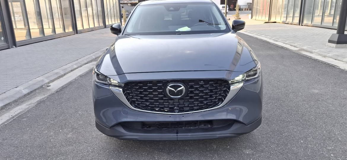Mazda cx5 2024
فول مواسەفات 
دووپارچەو پەلەیەکی بۆیاخە بۆنیت و چەمەلەخ پەلەیەک سنوقەکەشی
کەمێک ناوگرتنی هەیە
بۆ زانیاری زیاتر پەیوەندی بکەن
*********** السليمانية, العراق
