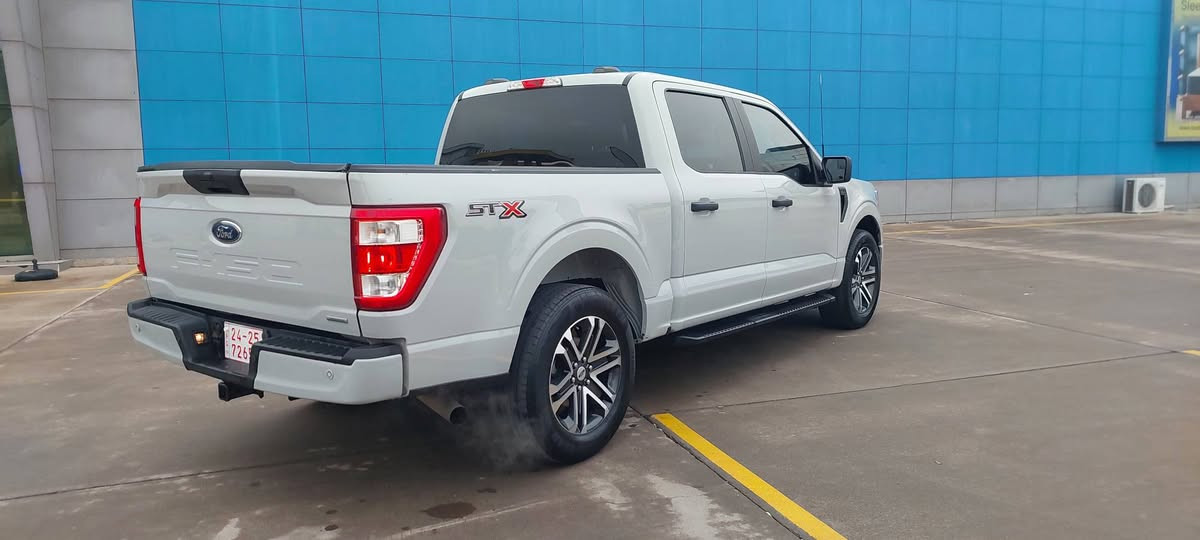 F150 
رەنگ سمینتی 
مودیل 2023
مواسەفات سپۆرت 
لێدران 
یەک جەملغ بۆیاغ 
ئێرباگ سیستەمە 
89 میل رۆیشتووە 
بەرد و راداری بەشەرت 
ژمارە کاتی دوو مانگ 
سعری 240 وەرەقە 
شوێن هەولێر 

***********
*********** أربيل, العراق
