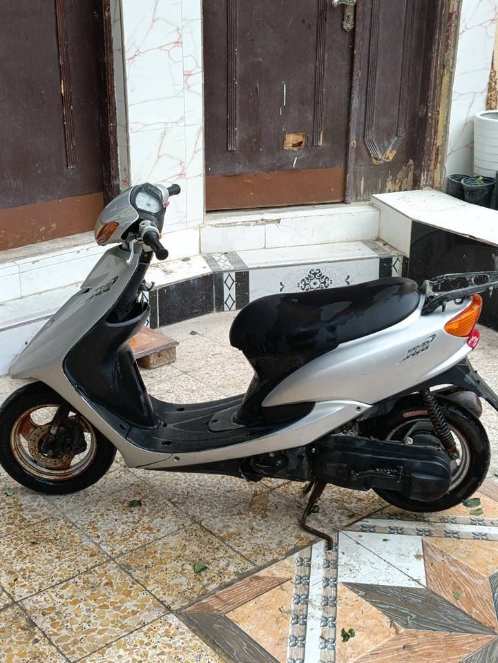 السلام عليكم 
ياماها عصفوري 60
دراجه جاهزه من كلشي محرك  ما مفتوح فول نعومه شررط الفحص مكفوله كفرات بلادي 
دراجه جاهزه من كلشي 
سلف هندر اشاير هورن كلوبات 
عداد السرعه شغال وعداد البانزين شغال
 سعر 475
مكاني بصره 
شراي يتصل
 
*********** البصرة, العراق
