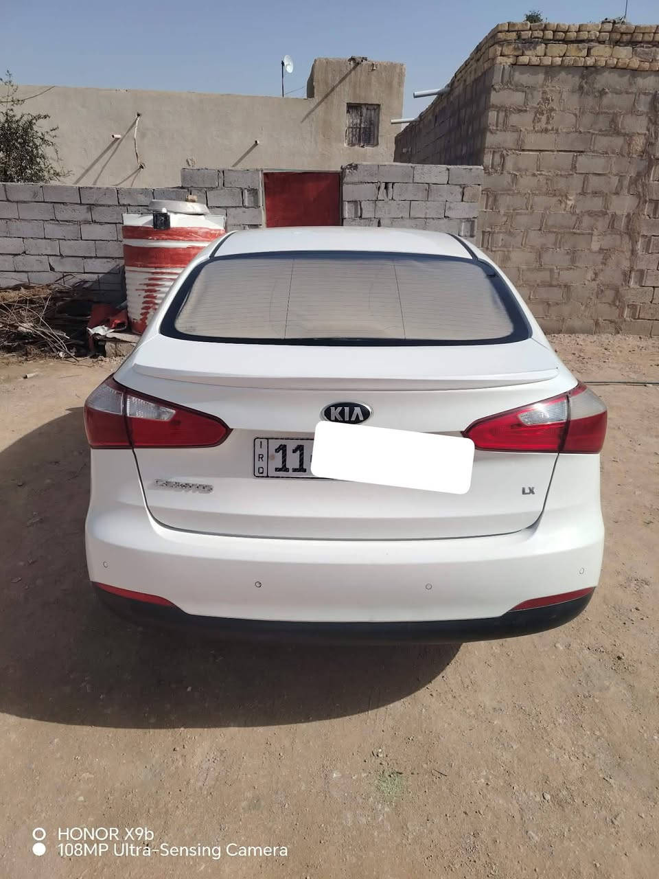 السلام عليكم
للبيع كيا سيراتو خليجي مديل 2016 رقم بغداد  بيه رشات صبغ 

مكان السياره السماوه الرميثى 
الرقم ***********
