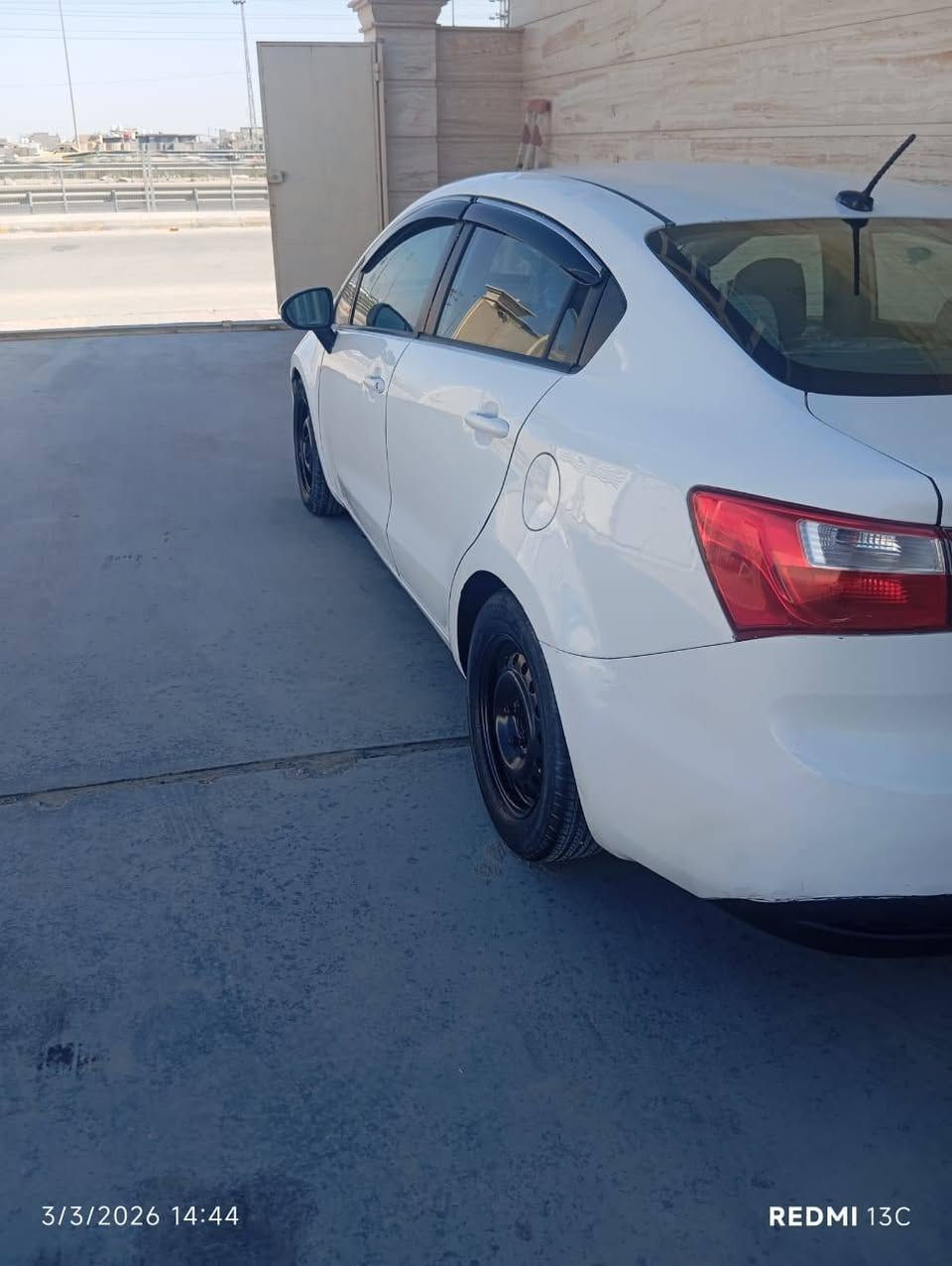 السلام عليكم سياره كيا ريو موديل 2013 جاهزه مكينه وكير وحداديه وتبريد طخَم تاير باسمي تحويل مباشر السعر 83 بيه مجال حق الجيه /كربلاء المقدسه رقم الهاتف ***********
