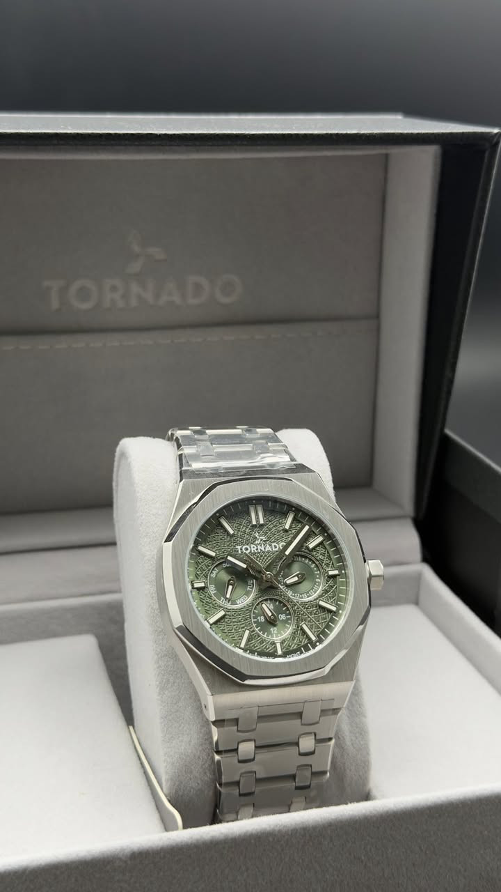 تورنادو ياباني اصلي وكالة
المواصفات 
كوارتز مكينة مايوتا ياباني 
دزاين اوديمار 
كرونوغراف بالكامل 
لامينوس بالكامل
كفالة و ضمان دولي 3 سنوات مكنية و طلاء و بطارية الساعه جديدة غير مستخدمة مع كامل مرفقاتها
السعر السابق 350 الف دينار
السعر الحالي 225 الف دينار فقط شامل اجور التوصيل لجميع المحافظات 
للأستفسار و الحجز و التواصل واتساب
***********
