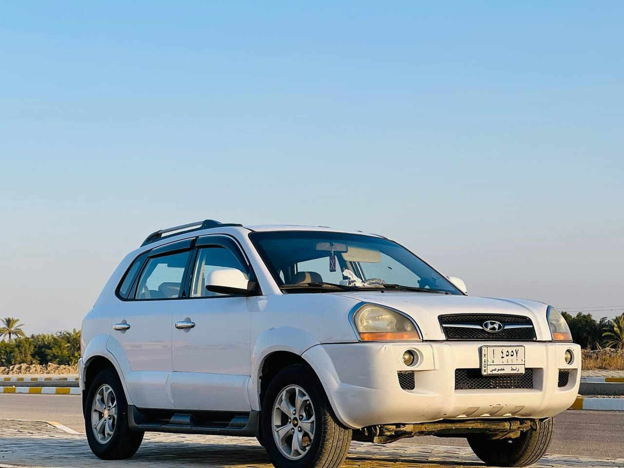 توسان خليجي موديل ٩ مكينه دوش ٢٠٠٠ نضيفه كلش صدر حداديه تخم تاير جديد بيها قطعتين صبغ مكانه بابل ناحيه الشوملي السعر ١١٥وبيها مجال ***********
