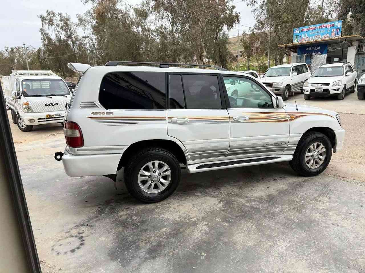 ***********
***********
مۆنيكا مۆدێل 2006 بۆ فرۆشتن.
قەپات مواسەفات گێرتۆماتيك بێ سلايد
ناوزەرد جام كارەباى، سەلاجە تەبرید مەرکەزی
بۆياغ عامه بەلای سەکنا کەوتوە دەعمی نیە
بەس هەیکەلی زۆر جوانە توندوتۆڵە
گێرو مەكينەو دەبل ئەكسل بەشەرت
***********
***********
سعرى 125 $ كويسينجاك, أربيل
