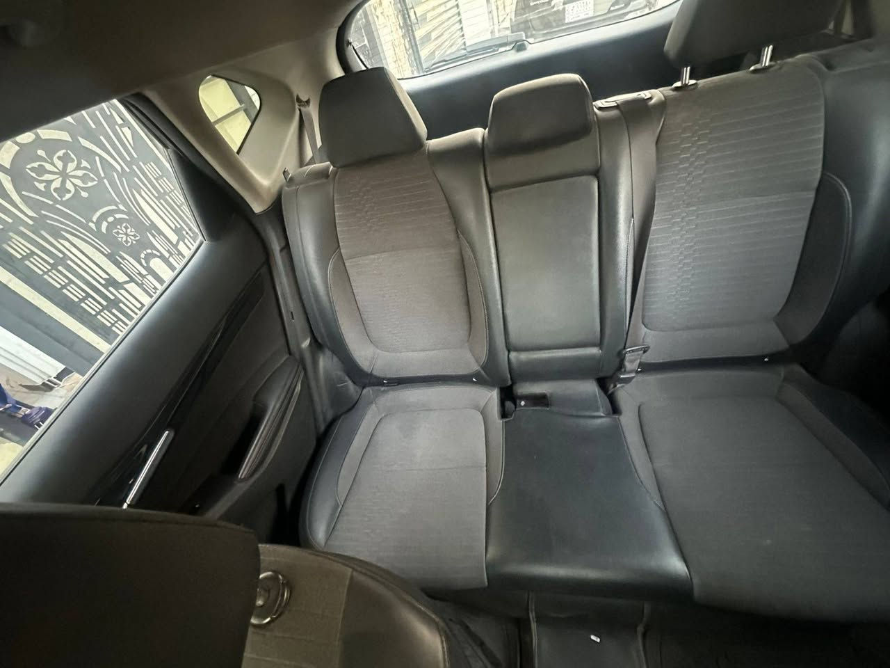 السلام عليكم ورحمه الله كيا سيليتوز 2021 وارد أمريكي حادثه جاملخ  من جه السايق والبنيد مبدل والباب بي ربعه بارد  محرك 2000 دوش فئه S
 المواصفات
1 كراسي جلد ومخمل
2 تدفأه بالكراسي
3 اربع مودات تحكم smart sport ego normal
4شاشه
5كامره خلفيه
6لونين
7مانع تزلق
8مري كهربائيه
السعر 150 وبيه مجال بسيط
الرقم ***********
