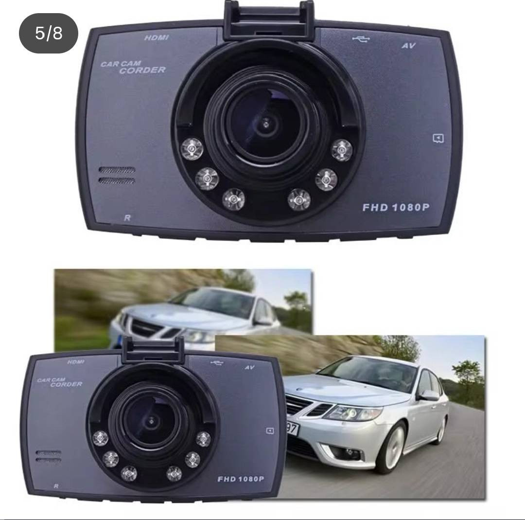 كاميرا السيارة المتقدمة Z-3060 بدقة HD وشاشة 2.7 بوصة
 • عزز أمان قيادتك مع كاميرا السيارة المتقدمة (Dash Cam) المصممة لتوثيق كل لحظة على الطريق بدقة عالية ووضوح تام.
٠ تسجيل فيديو عالي الدقة (1920x1080P) يضمن لك التقاط أدق التفاصيل أثناء القيادة. 
• مزودة بحساس G-Sensor الذي يعمل على حفظ ملفات الفيديو تلقائياً وحمايتها من المسح عند حدوث أي تصادم. 
• عدسة بزاوية رؤية عريضة تصل إلى 170 درجة لتغطية أكبر مساحة ممكنة أمام السيارة.
 • تدعم خاصية الرؤية الليلية بفضل 6 مصابيح LED مدمجة لضمان جودة التصوير في الإضاءة المنخفضة
. • خاصية كشف الحركة (Motion Detection) التي تبدأ التسجيل تلقائياً عند استشعار حركة حول السيارة. 
• الشاشة: 2.7 بوصة TFT LCD بنسبة عرض 16:9. 
• دقة الفيديو: الحد الأقصى 1080P (1920x1080) بصيغة AVI.
 • دقة الصور: تصل إلى 5 ميجابكسل بصيغة JPG. 
• الزاوية: عدسة واسعة 170 درجة. 
• التخزين: تدعم بطاقة ذاكرة Micro SD حتى 32 جيجابايت (غير مرفقة).
 • البطارية: ليثيوم بوليمر مدمجة بسعة 300mAh وجهد 3.7V.
 • الطاقة: مدخل 5V تيار مستمر 1A (عبر شاحن السيارة المرفق 12V-24V). 
• المنافذ: منفذ USB، منفذ HDMI، ومنفذ AV-OUT. 
• الصوت: ميكروفون وسبيكر داخلي مدمج. محتويات العلبة: 1. كاميرا السيارة (Car Camcorder). 
2. شاحن سيارة (محول من 12V إلى 5V). 3. كابل USB. 4. قاعدة تثبيت (Bracket). 5. كابل AV. 6. دليل المستخدم.

😍والتوصيل مجااااااني الكافة المحافظات 😍
          السعر 25.000 الف


**إذا كنت صاحب هذا الإعلان وتريد حذفه لأي سبب، رجاءا أرسل رسالة إلى الدعم الفني**