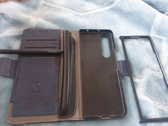 السلام عليكم اخوان قلم مخصص لااجهزه فولد من الفولد 1الى فولد 7 اصلي مال شركة سامسونك الي يجي بالحجز المسبق مع كفر فولد 3 ثنينهن ب 50 وبيهن مجال قليل كلش ماعندي توصيل مكاني بغداد الامين الثانيه
***********
