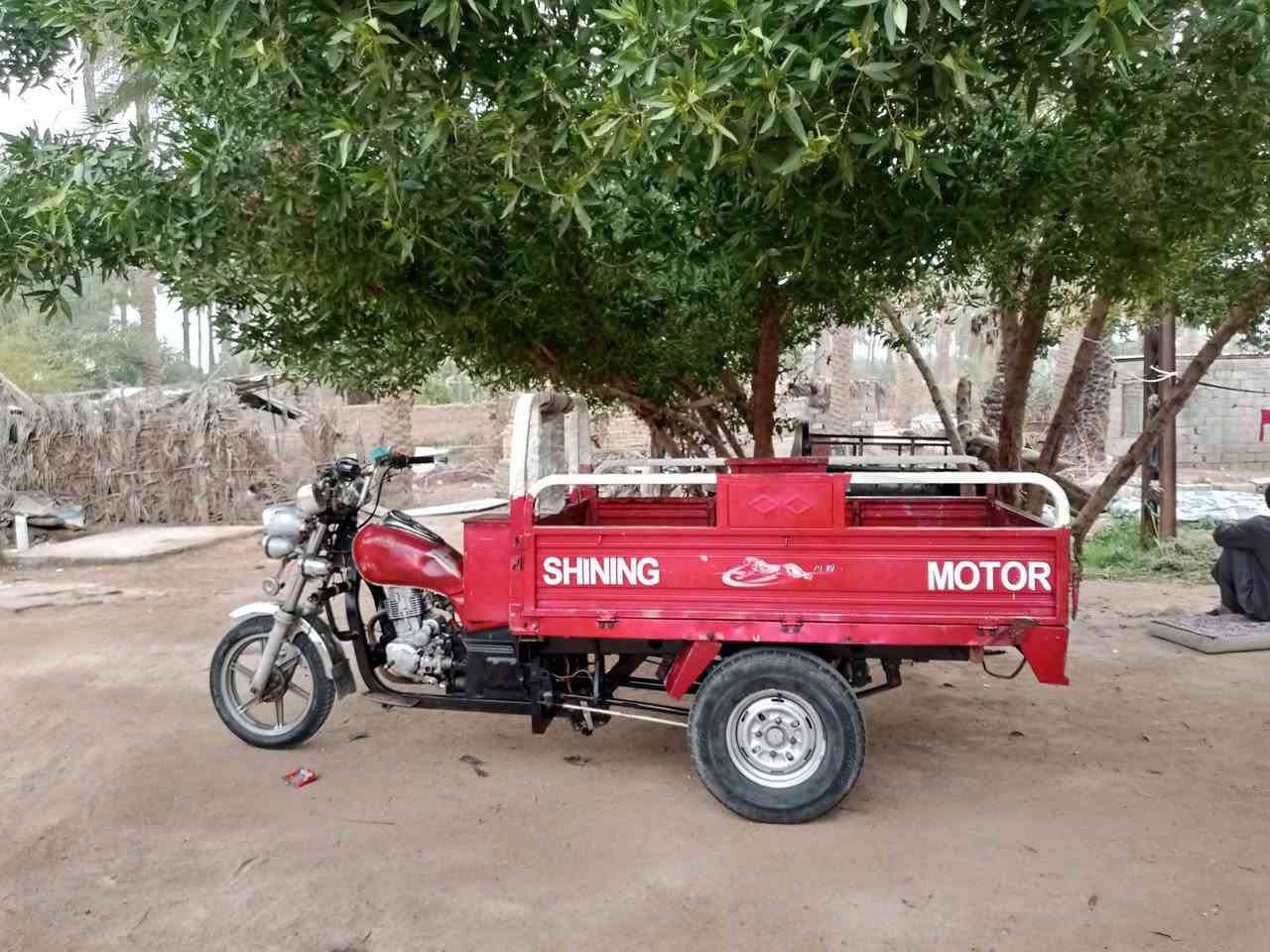 السلام عليكم ستوته للبيع 2015 نضيفه مكينه كير بوكس واكسن نضيفات تايرات جدد شاصي  مكفول أوراق أصولية وكيله شارع المدينة السعر 1400 المكان الكوفة الاتصال على الرقم ***********
