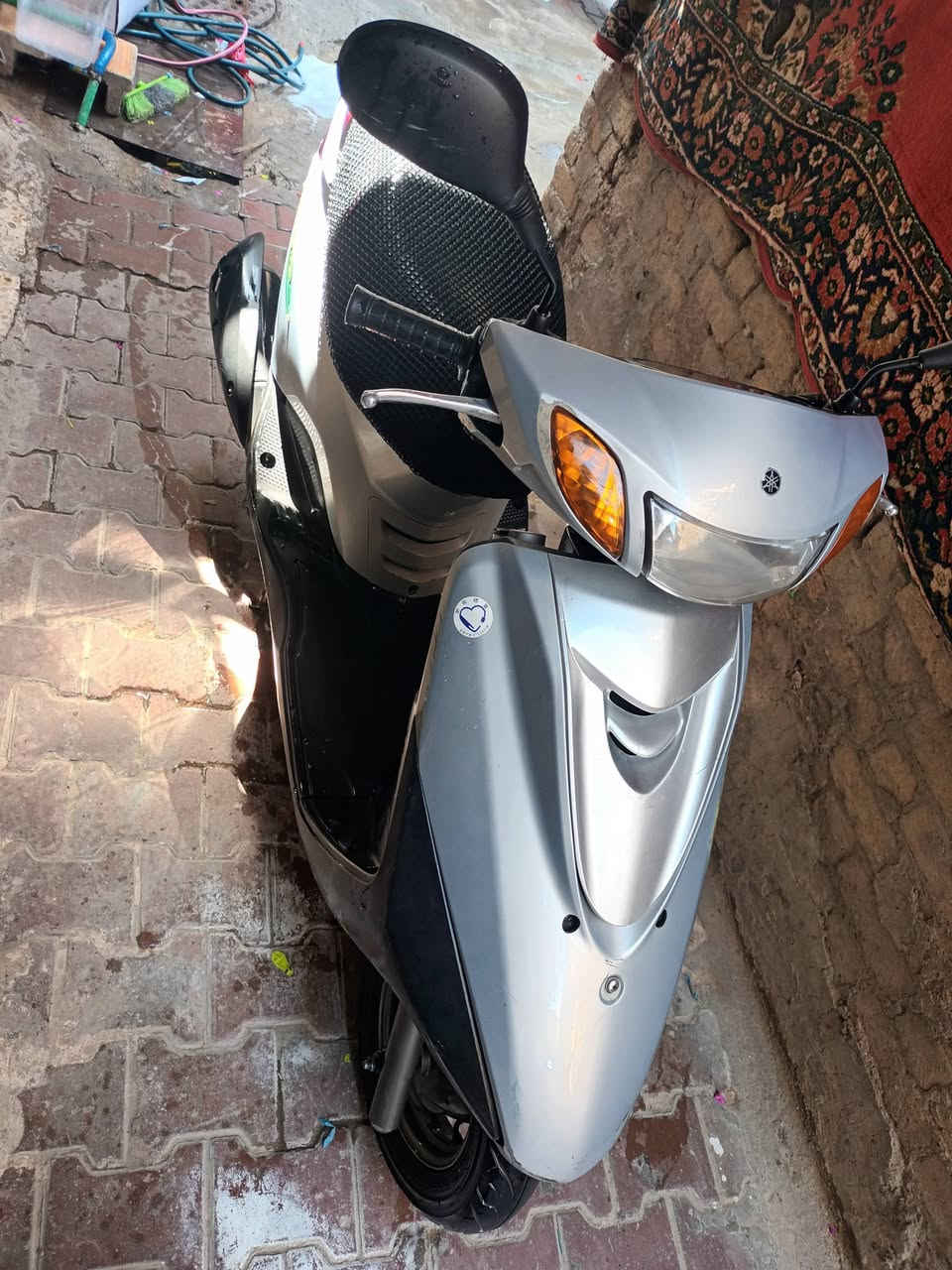 السلام عليكم دراجه جديده كل نقص مابيه نوزل للبيع استعمال قليل كلش برغي مامفتوح بيه كله ابلادي كله شغال سلف هندر كهربايات كله شغاله العنوان الفضل السعر ٨٥٠ الف قفل مابيه مجال الشراي ميعملني جيب فيتر وتعال ***********

